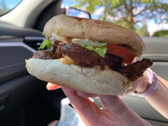 804 Simcoe St S, Oshawa, ON L1H 4K6