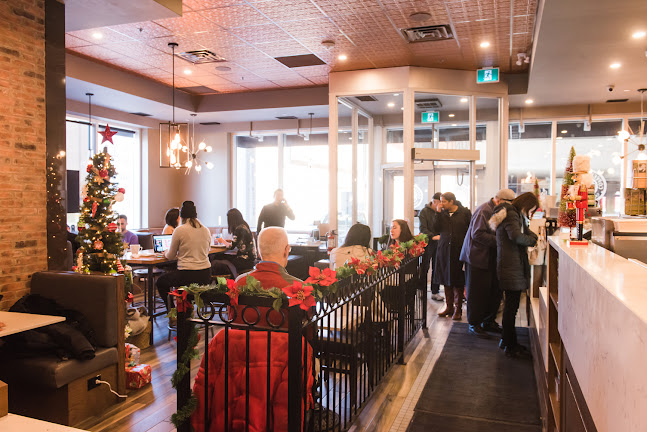 515 Lakeshore Rd E #101, Mississauga, ON L5G 1H9