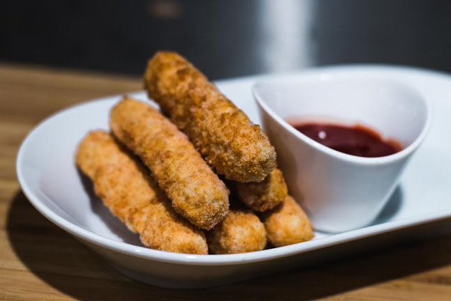 Darvish Lounge - Port Moody