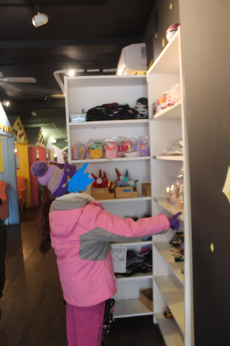 2036 Danforth Ave, Toronto, ON M4C 1J6