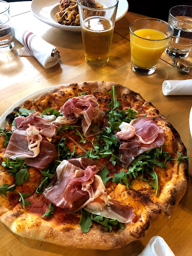 Comentarii opinii despre Trattoria Park Royal