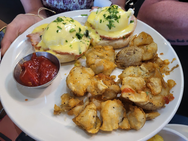 Opinii despre White Spot Penticton în Penticton - Hospitality and gastronomy