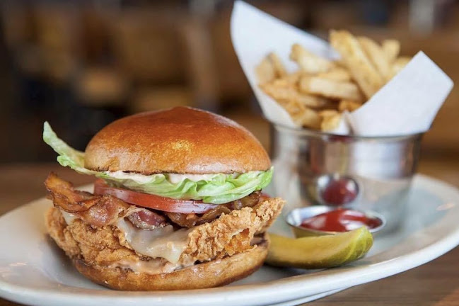 Comentarii opinii despre Browns Socialhouse Lethbridge West