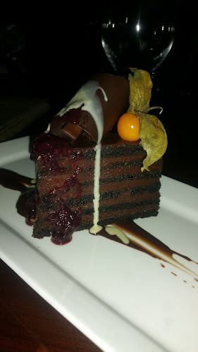 Blue Crab Seafood House - Hospitality and gastronomy