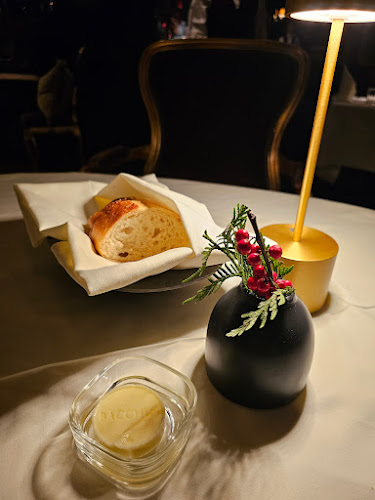 Bacchus Restaurant & Lounge