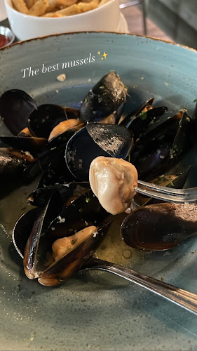 Comentarii opinii despre Fanny Bay Oyster Bar & Shellfish Market