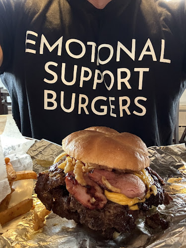 481 Hodder Ave, Thunder Bay, ON P7A 1V3