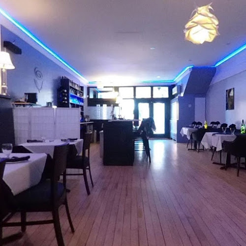 Opinii despre NightLife în Sarnia - Hospitality and gastronomy