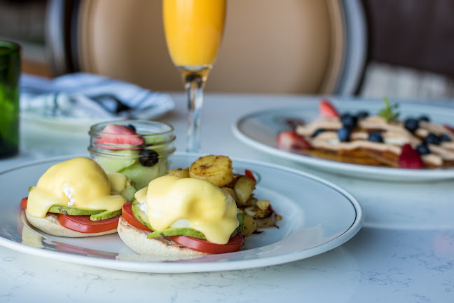 Hart's Table & Bar - Edmonton