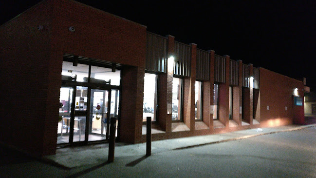 Opinii despre SaskLiquor North Albert Liquor Store în Regina - Hospitality and gastronomy