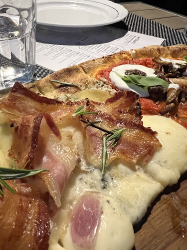 Comentarii opinii despre Pizzeria Moretti Toronto