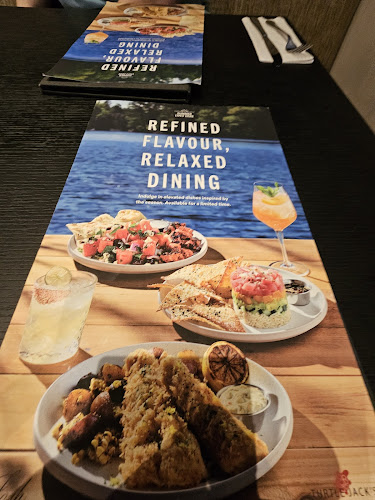 900 Maple Ave, Burlington, ON L7S 2J8