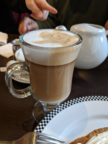 Comentarii opinii despre True Confections Denman