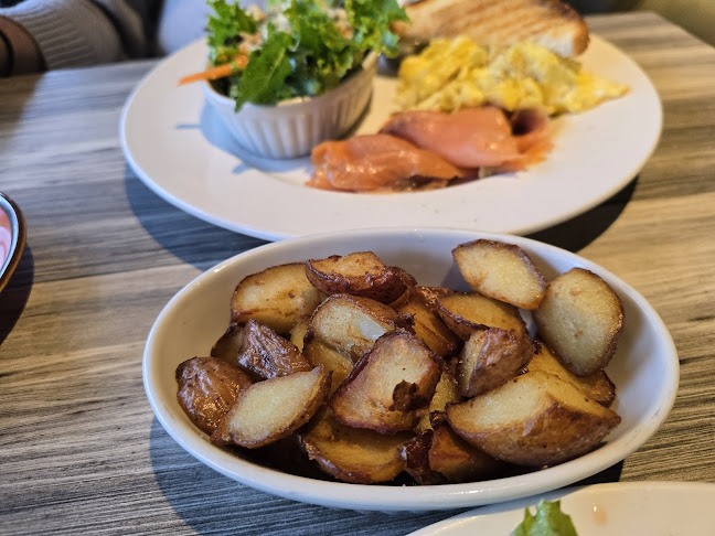 1900 Dundas St W Unit 10&19, Mississauga, ON L5K 1P9