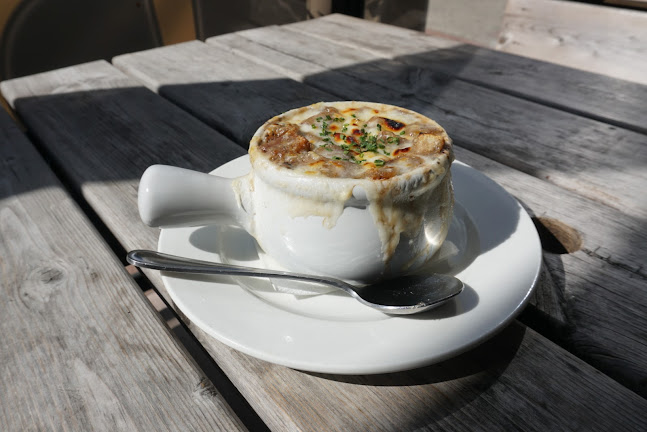 423 Elizabeth St, Burlington, ON L7R 2L8