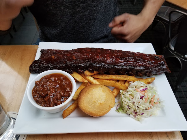 999 Marine Dr, North Vancouver, BC V7P 1S4