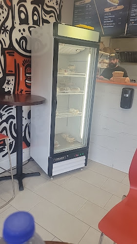 714 Gladstone Ave, Ottawa, ON K1R 6X3