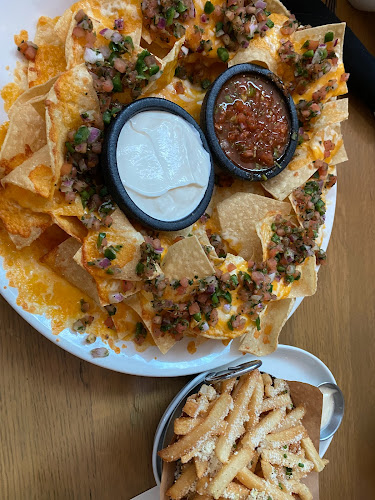 Moxies Toronto Downtown Restaurant - Hospitality and gastronomy