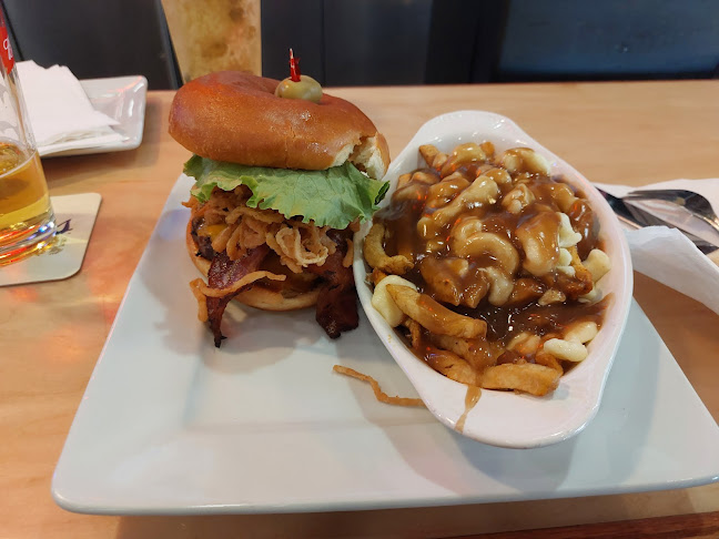 The Lion's Den Pub - Hospitality and gastronomy