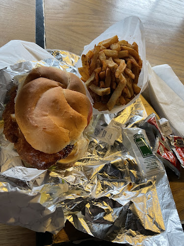 Opinii despre Beefcake’s Burger Factory - Current River în Thunder Bay - Hospitality and gastronomy