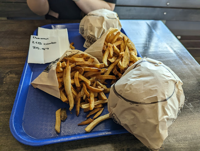 1085 Memorial Ave, Thunder Bay, ON P7B 4A4