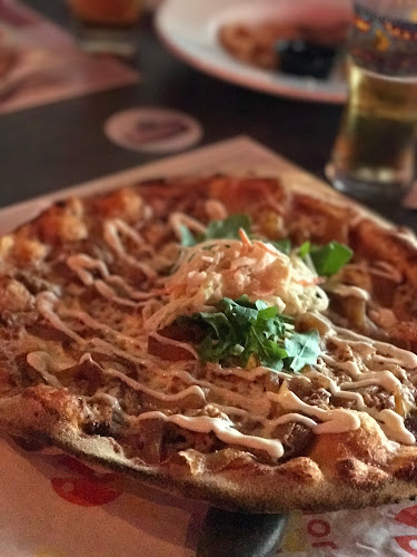 Pie Wood Fired Pizza Joint - Barrie South - Hospitality and gastronomy