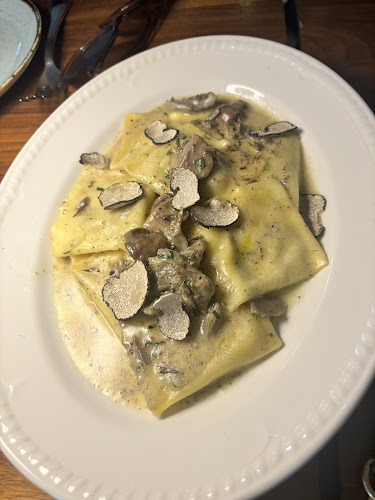 633 King St W, Toronto, ON M5V 1M5