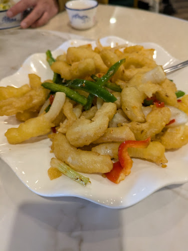 U & Me (Centre St. SW)