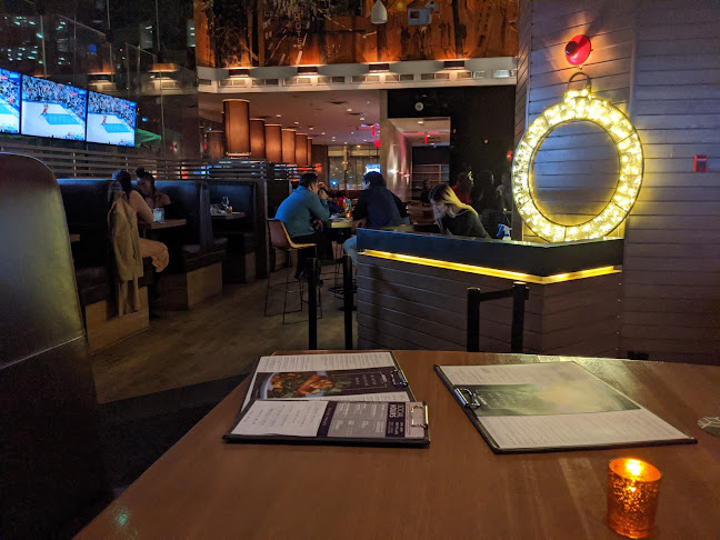 70 University Ave, Toronto, ON M5J 2M4