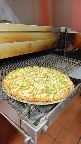 Opinii despre popular pizza în Guelph - Hospitality and gastronomy