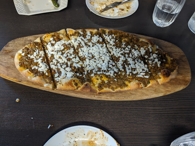 814 Brant St, Burlington, ON L7R 2J5