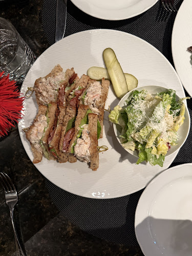 845 Hornby St, Vancouver, BC V6Z 1V1