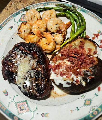 Leah's Bar and Grill - Hospitality and gastronomy