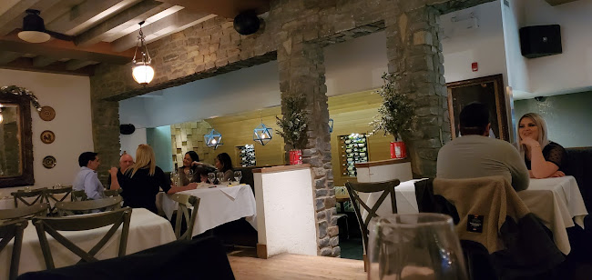 Yiannis Taverna Greek Restaurant - Hospitality and gastronomy