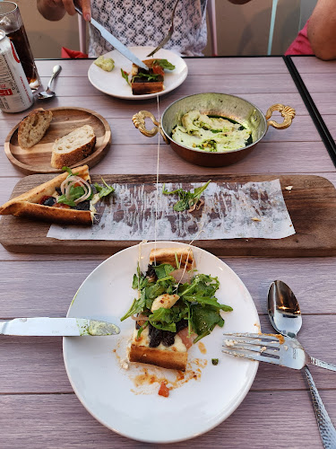 Comentarii opinii despre Elma