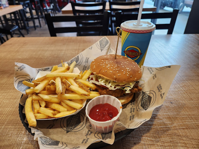 Fatburger Walnut Grove - Hospitality and gastronomy