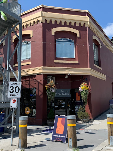 Comentarii opinii despre The Wine Factory