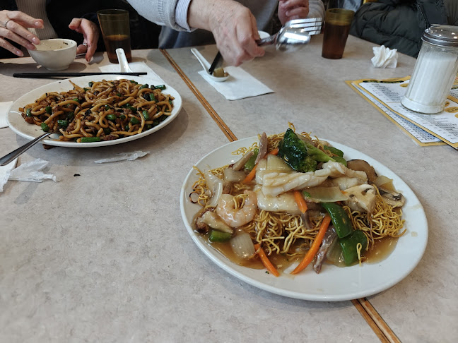 Comentarii opinii despre Pine Tree Garden Restaurant