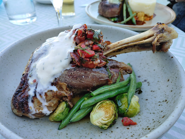 Comentarii opinii despre Taris on the Water