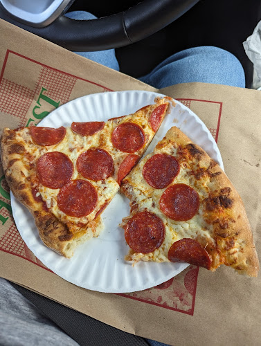 Opinii despre Gino's Famous Pizza în Pickering - Hospitality and gastronomy