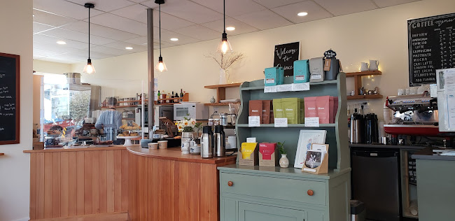 2527 Beacon Ave #104, Sidney, BC V8L 1Y1