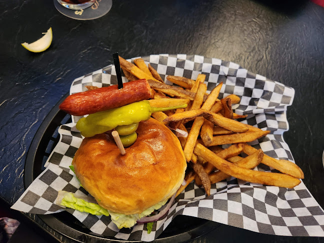 Comentarii opinii despre Sir Richard's Wine and Ale House