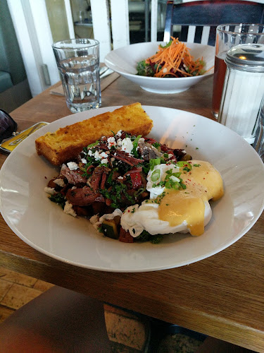 Opinii despre Blue Star Diner în Calgary - Hospitality and gastronomy