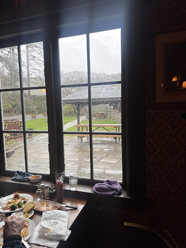 Opinii despre 17 Mile House Pub în Sooke - Hospitality and gastronomy