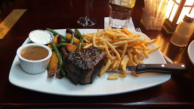 Opinii despre Bâton Rouge Grillhouse & Bar în Ottawa - Hospitality and gastronomy