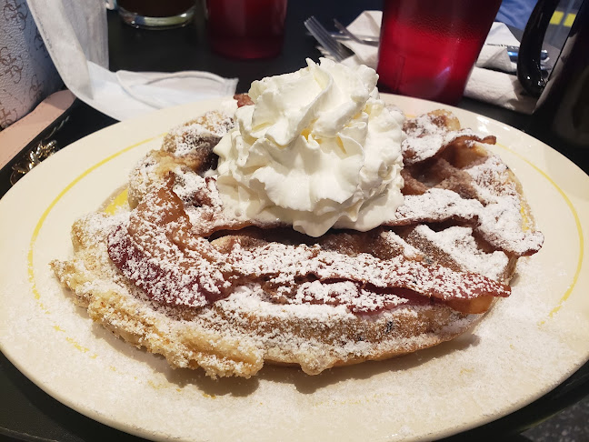 1000 Upper Gage Ave #4, Hamilton, ON L8V 4R5