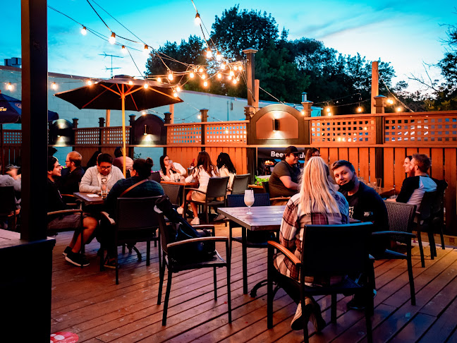 1702 Queen St E, Toronto, ON M4L 1G6