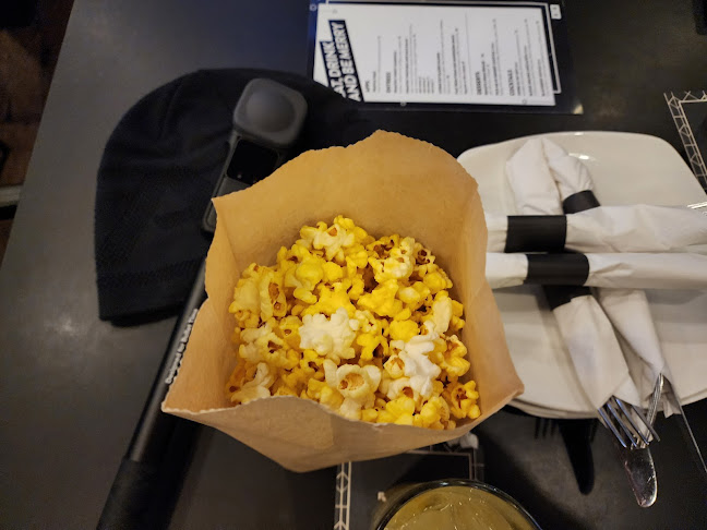 255 Bremner Blvd, Toronto, ON M5V 3L9