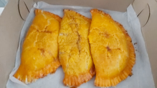 Dolly's Jerk Joint - Hospitality and gastronomy