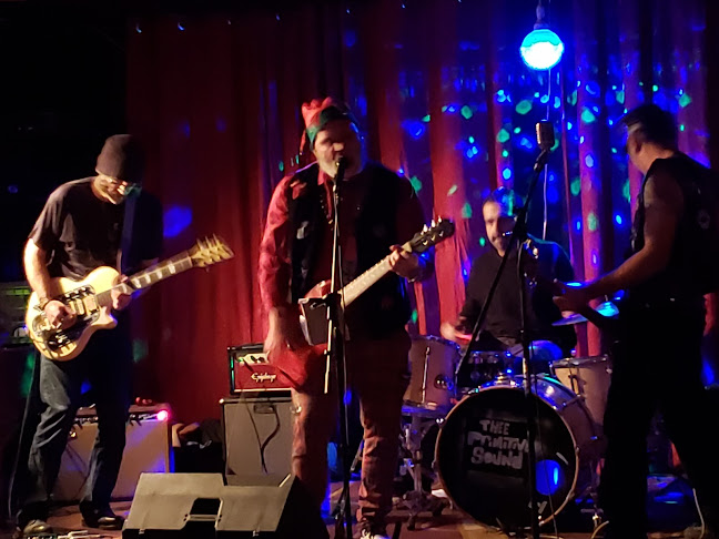 Leah's Bar and Grill - Red Deer